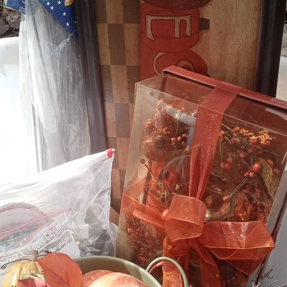 Fall Decor - Picture 3 of 4